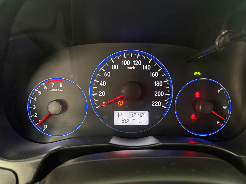 Honda City Cinza