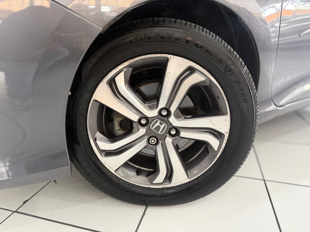 Honda City Cinza