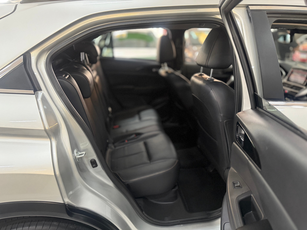 Mitsubishi Eclipse Cross Cinza