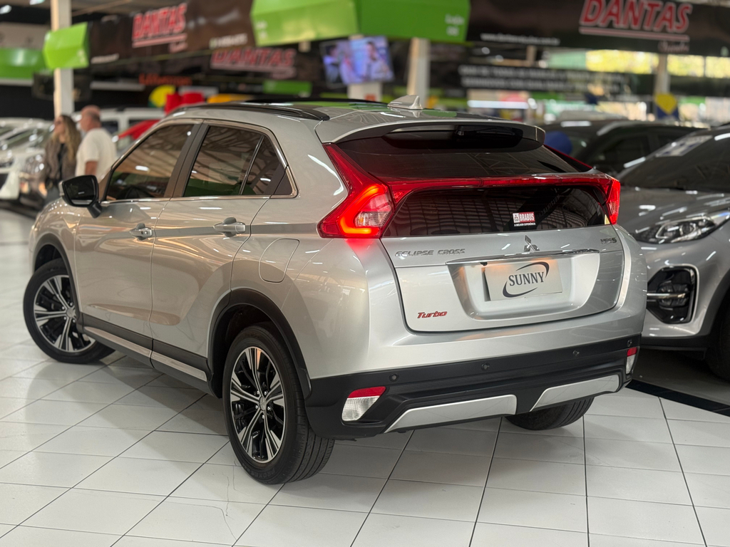 Mitsubishi Eclipse Cross Cinza