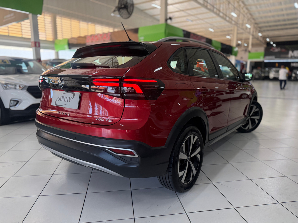 Volkswagen Nivus Vermelho