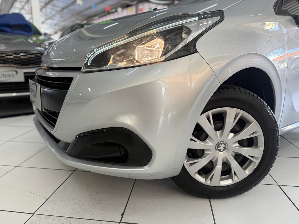 Peugeot 208 Prata