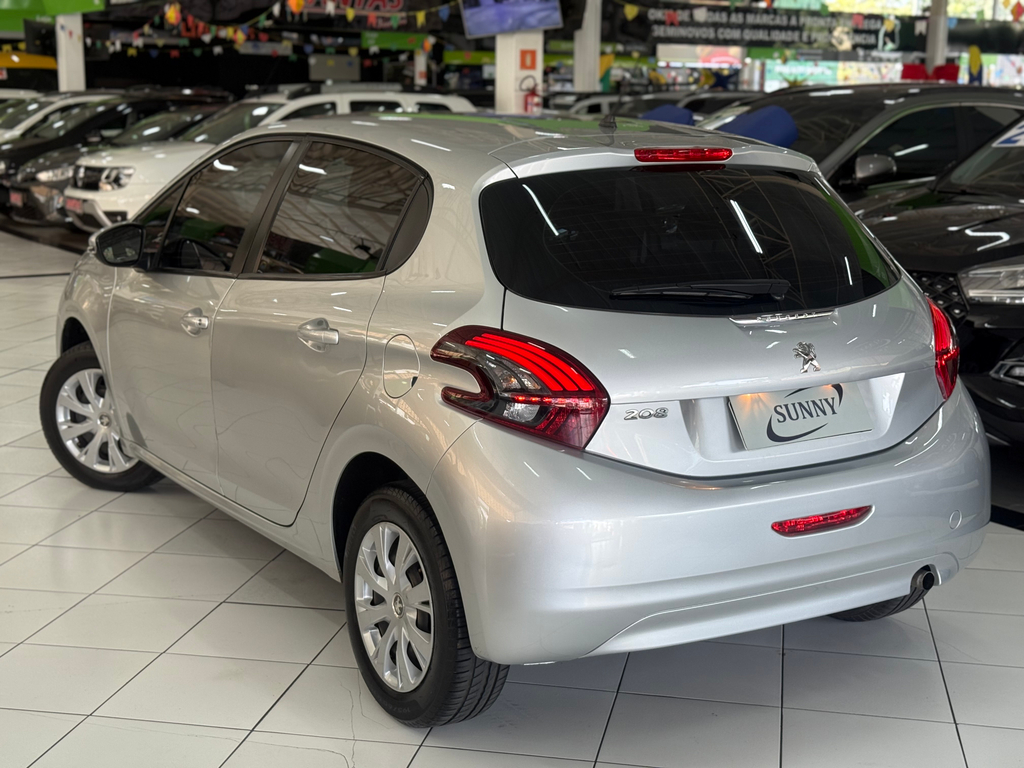 Peugeot 208 Prata