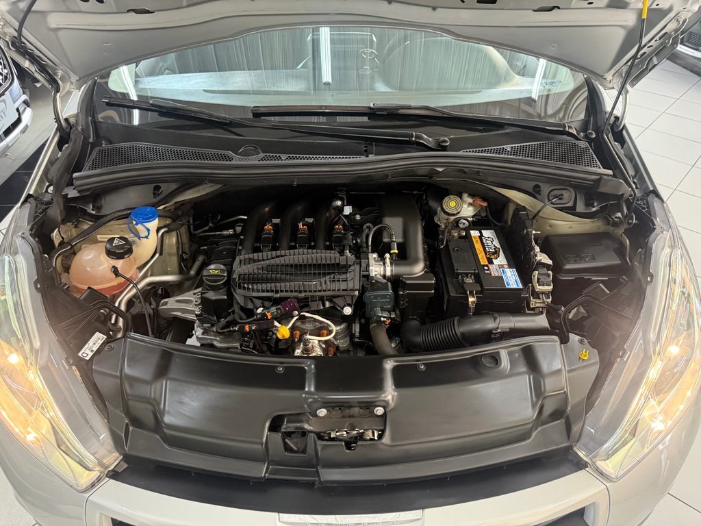 Peugeot 208 Prata