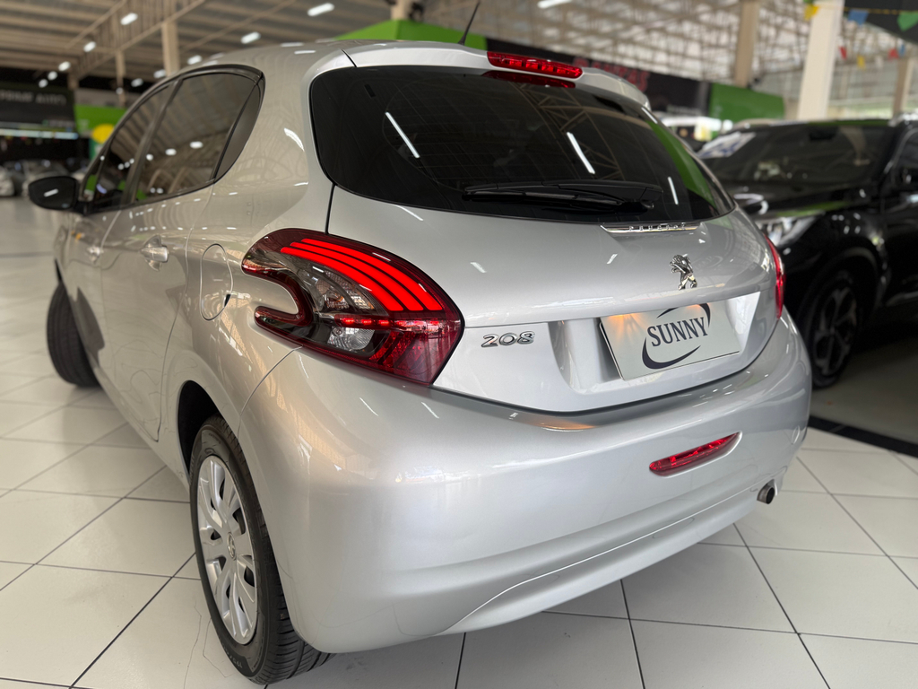Peugeot 208 Prata