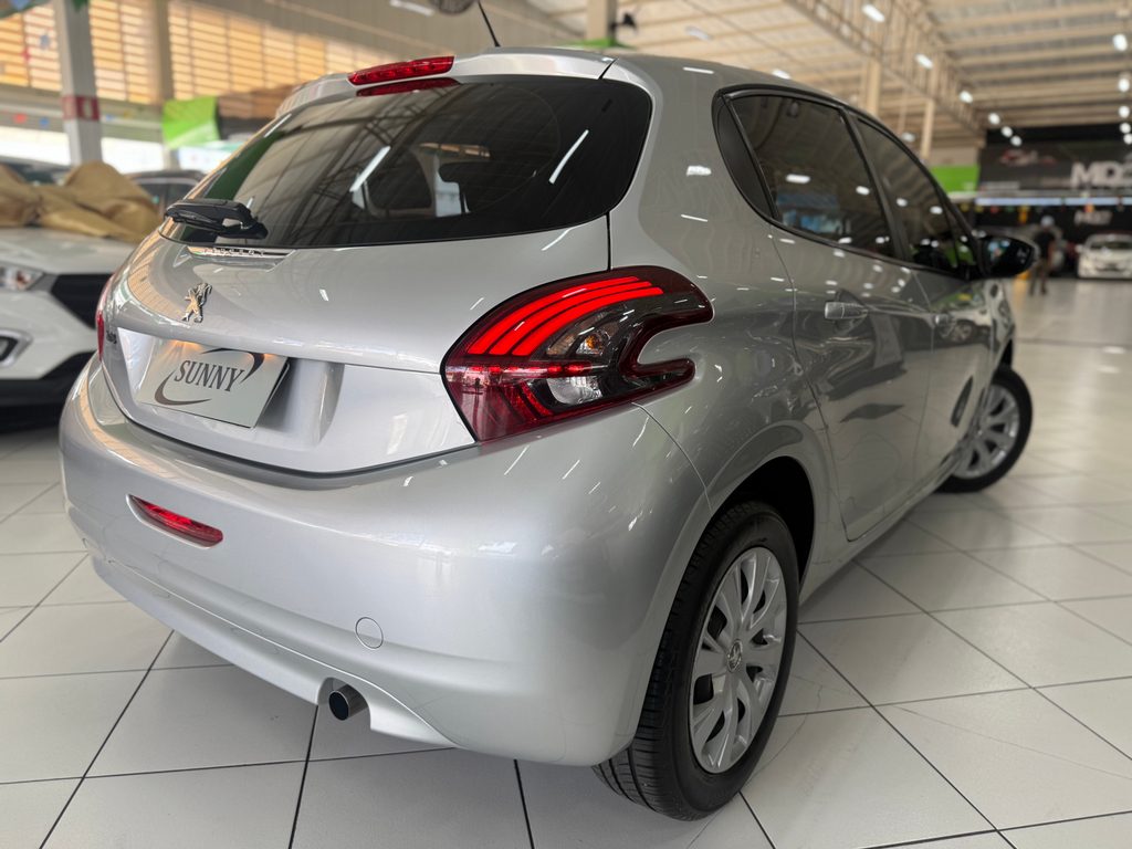 Peugeot 208 Prata