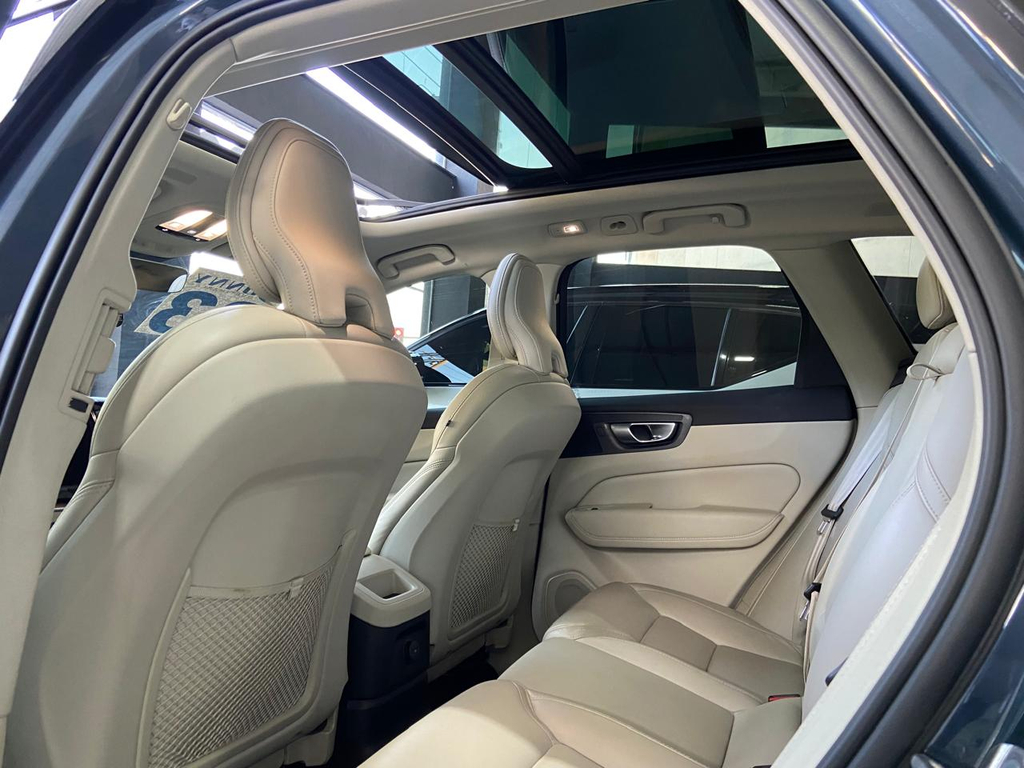 Volvo XC60 Azul
