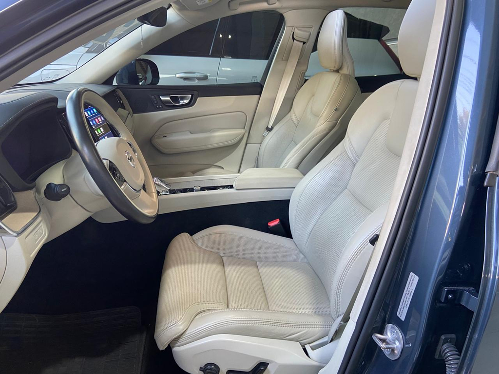 Volvo XC60 Azul