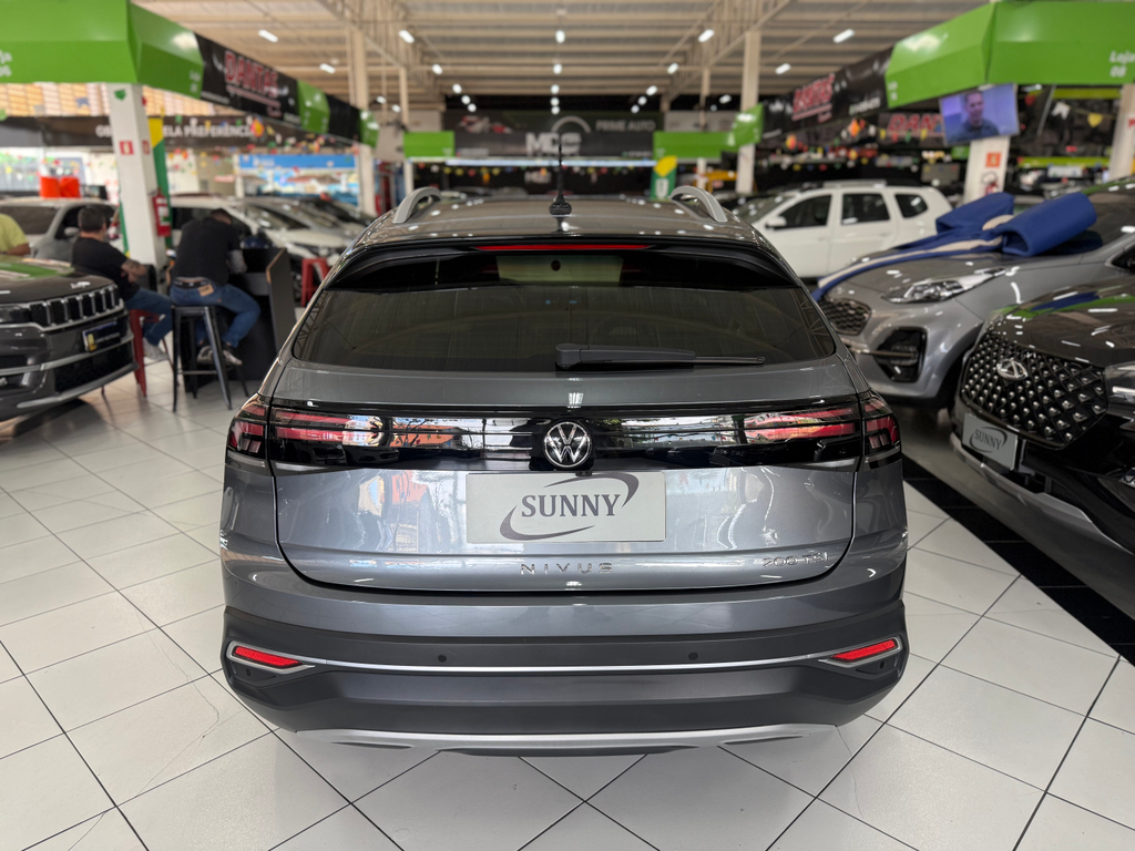 Volkswagen Nivus Cinza
