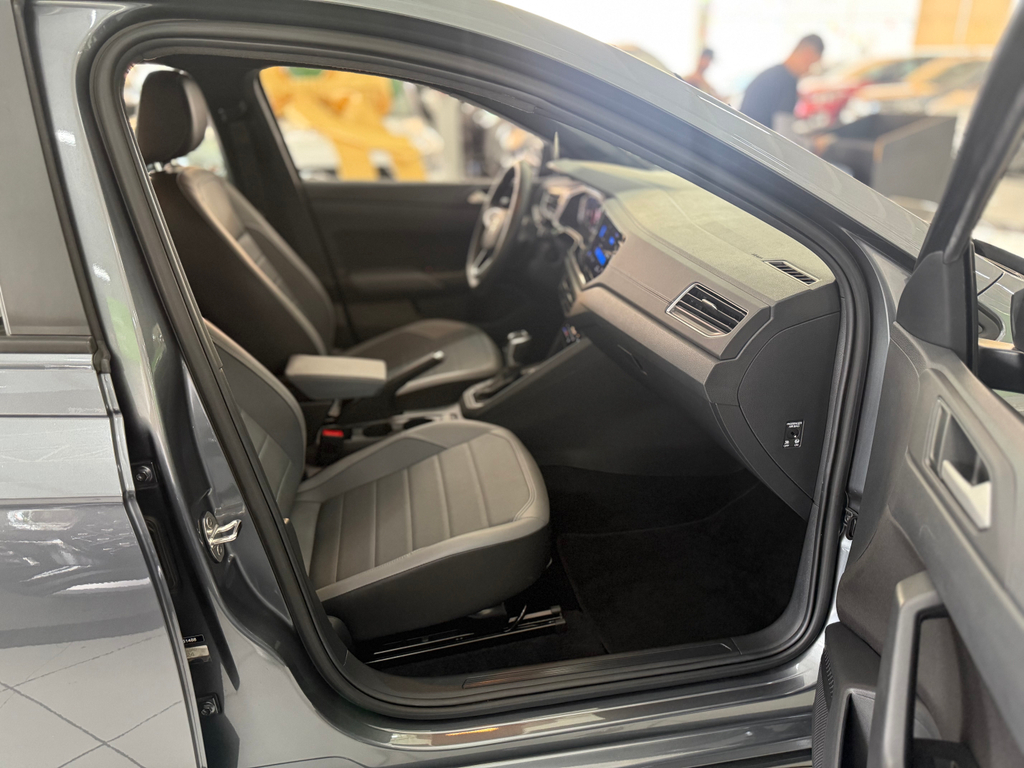 Volkswagen Nivus Cinza