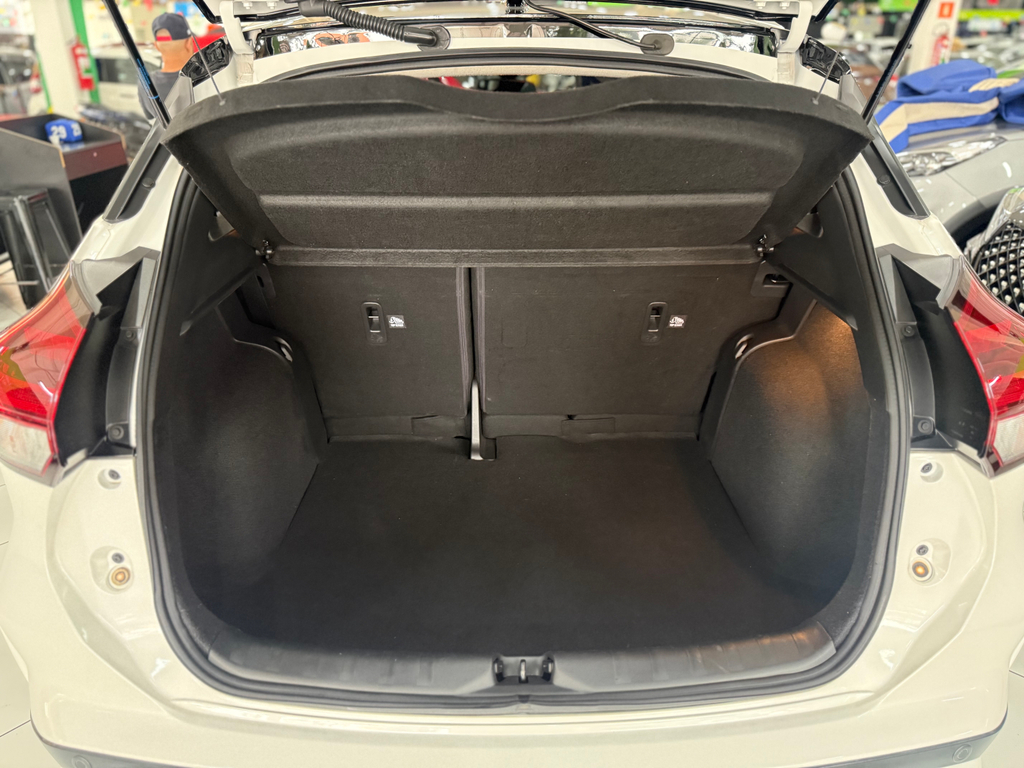 Nissan Kicks Branco