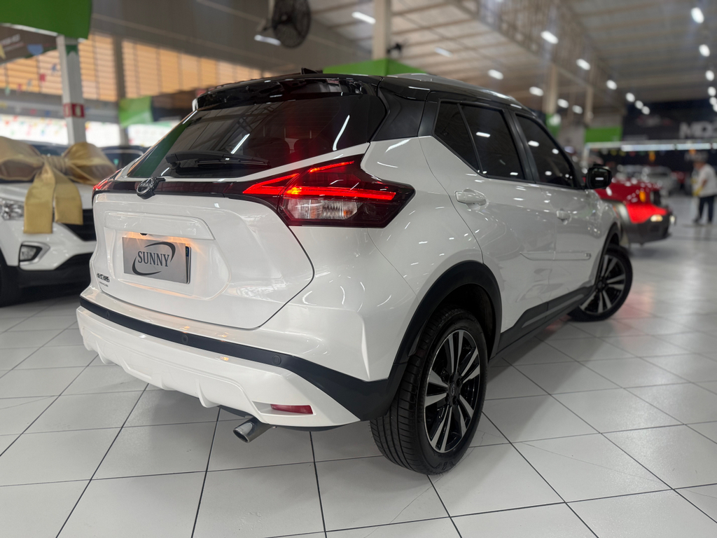 Nissan Kicks Branco