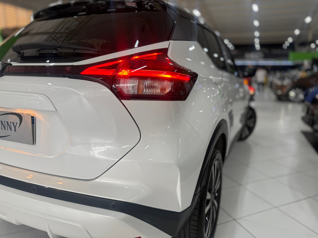 Nissan Kicks Branco