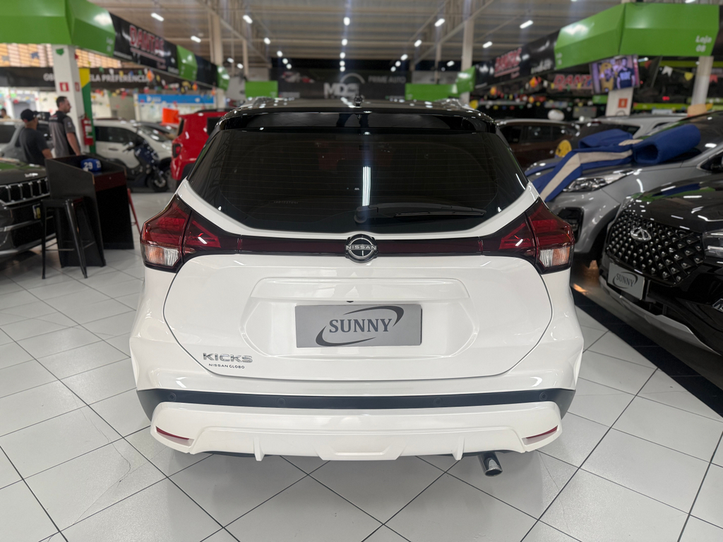 Nissan Kicks Branco