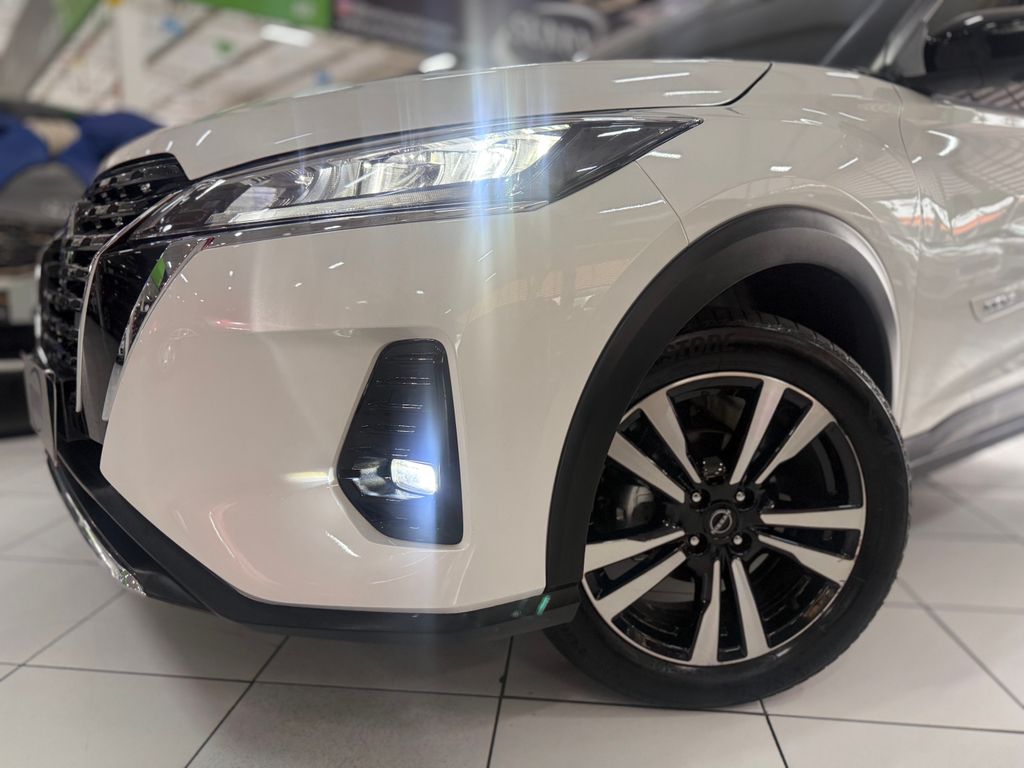 Nissan Kicks Branco