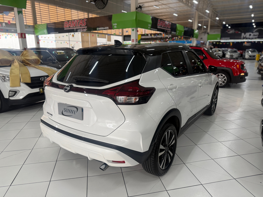 Nissan Kicks Branco