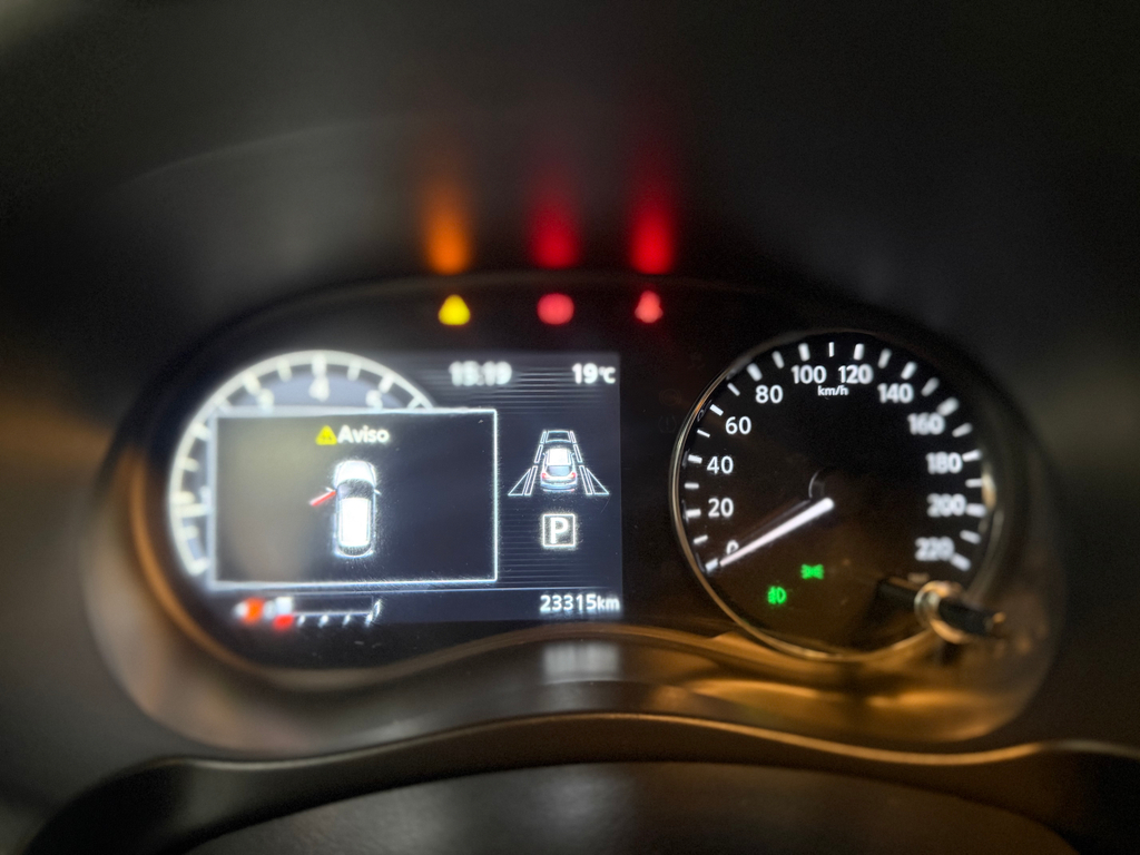 Nissan Kicks Branco