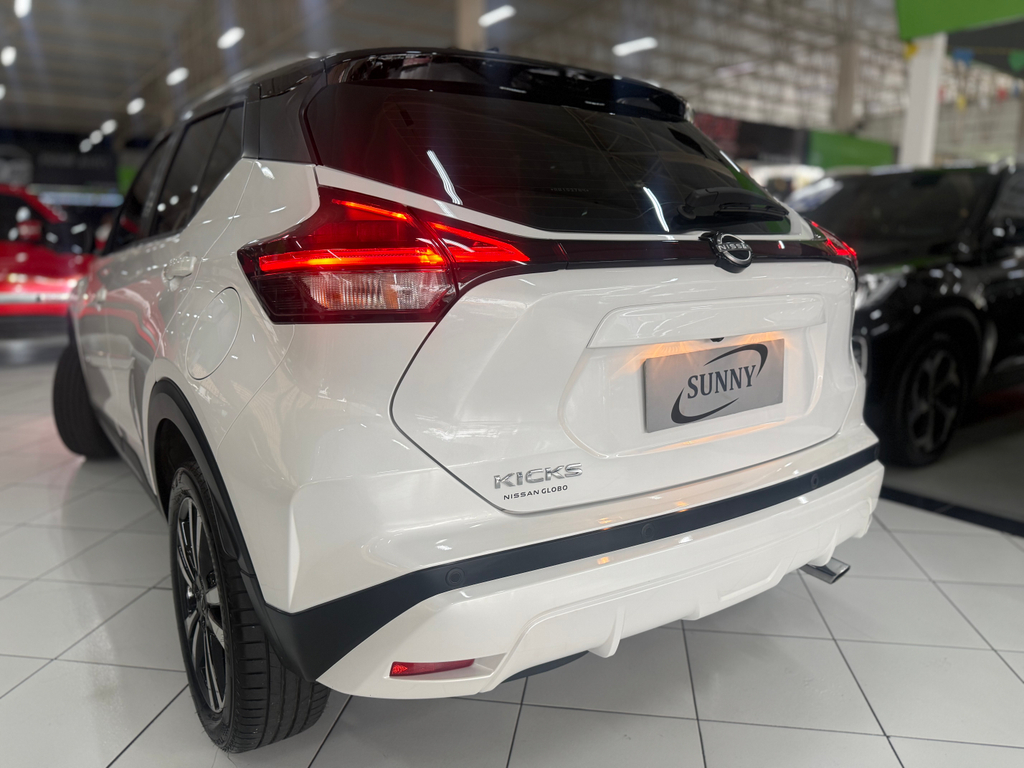 Nissan Kicks Branco