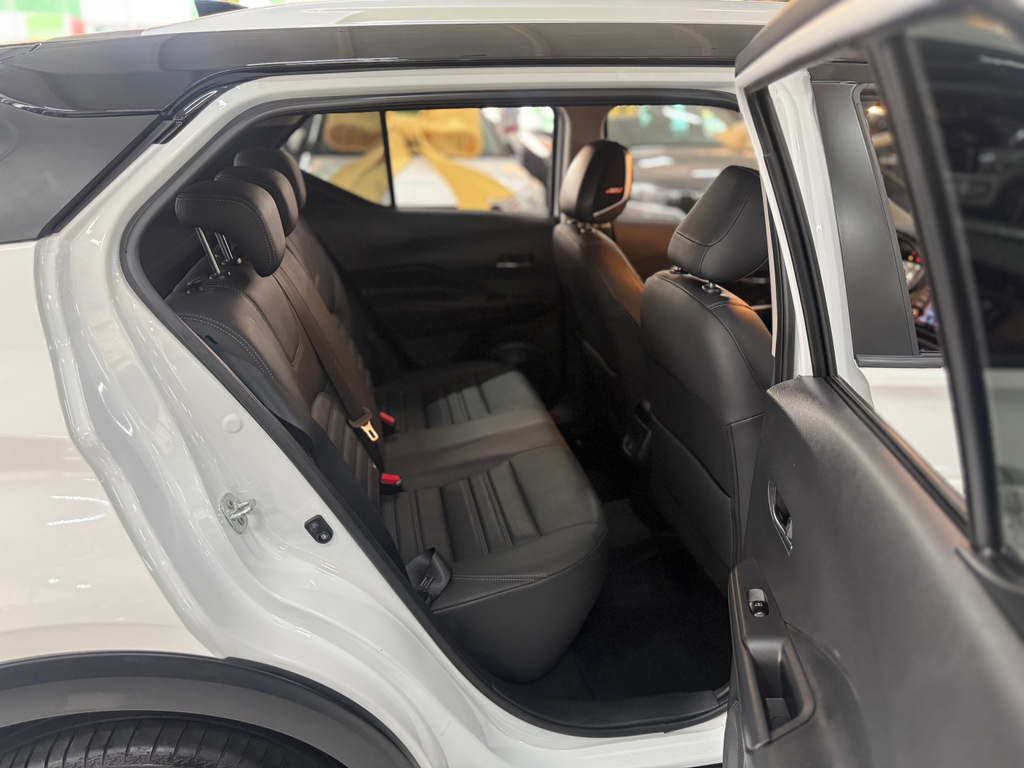 Nissan Kicks Branco