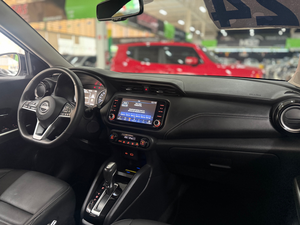 Nissan Kicks Branco