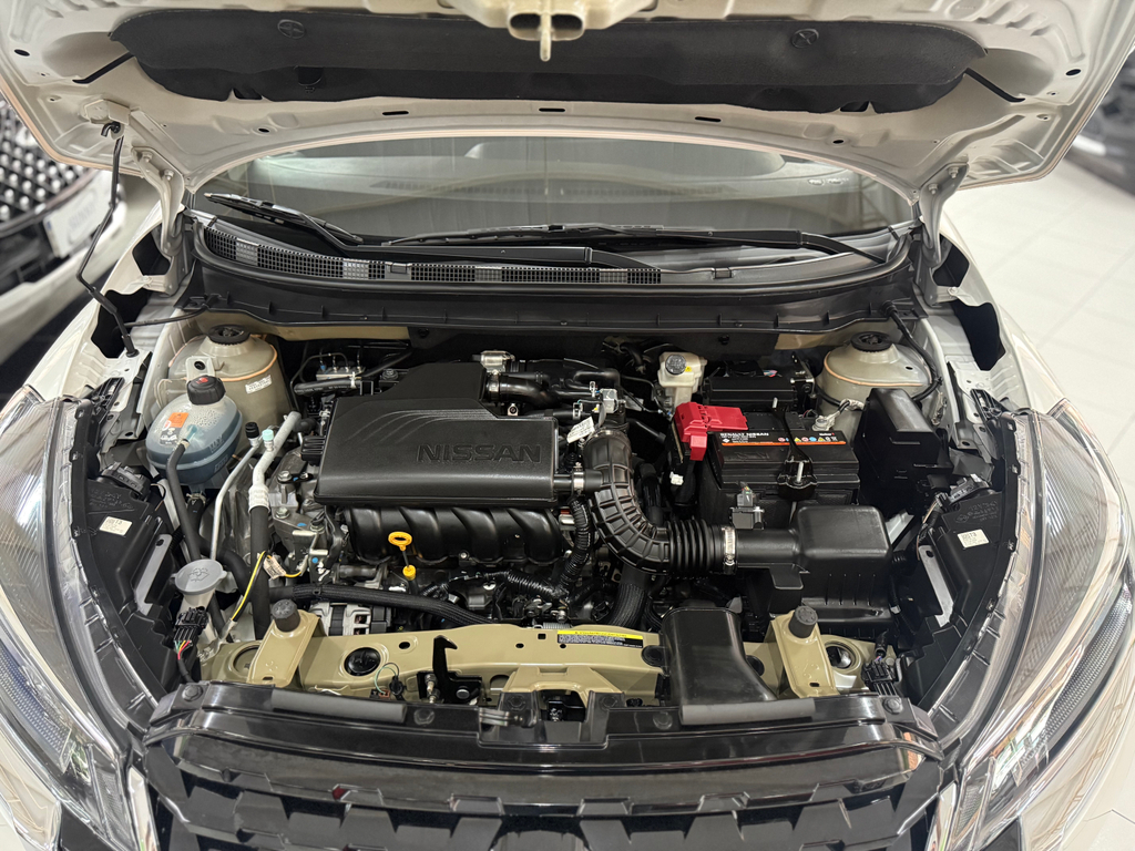 Nissan Kicks Branco