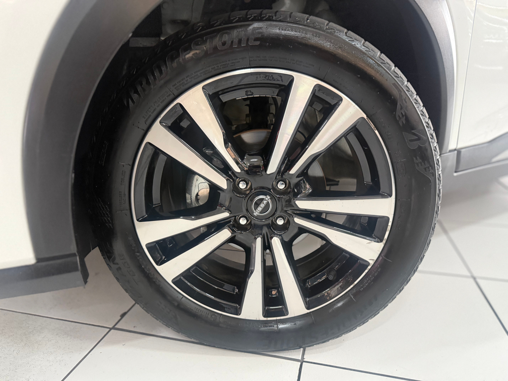 Nissan Kicks Branco