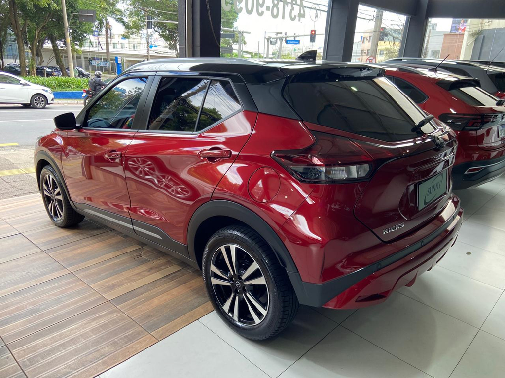 Nissan Kicks Vermelho