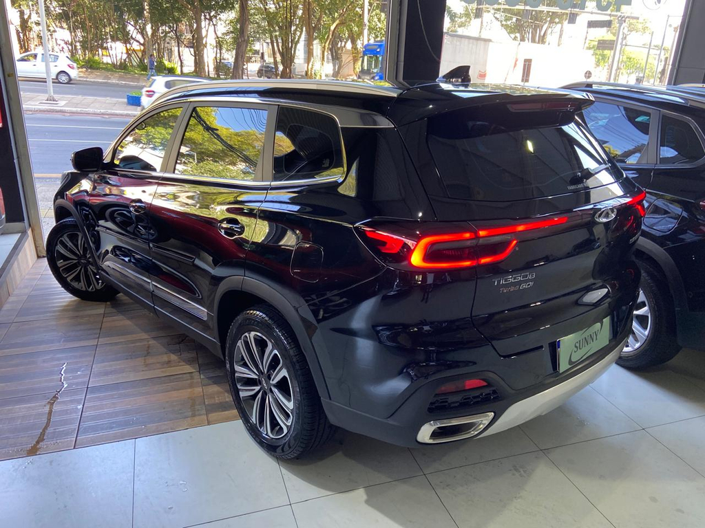 Chery Tiggo 8 Preto