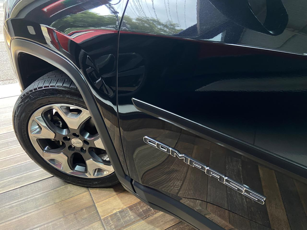 Jeep Compass Preto