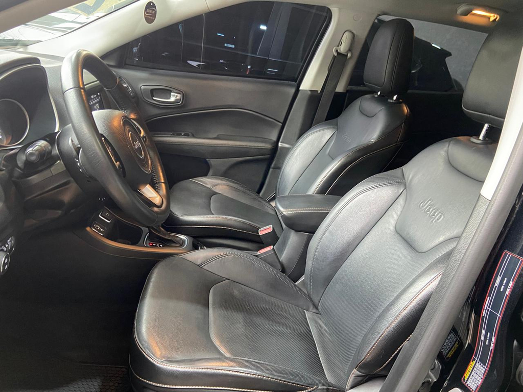 Jeep Compass Preto