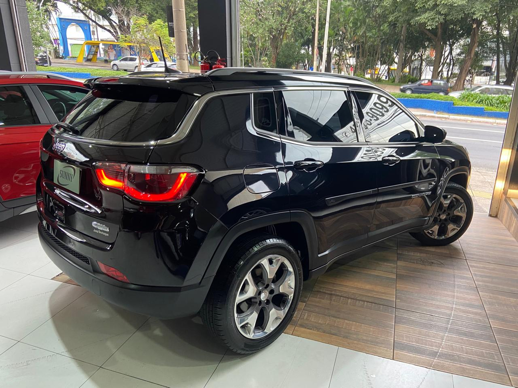 Jeep Compass Preto