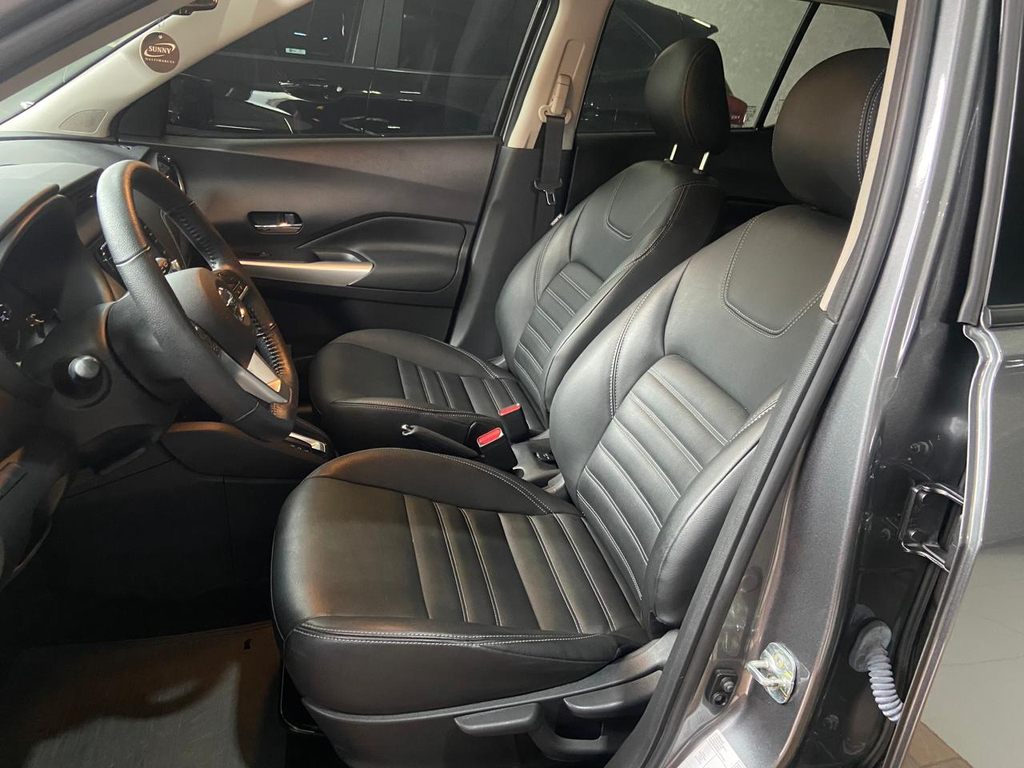 Nissan Kicks Cinza