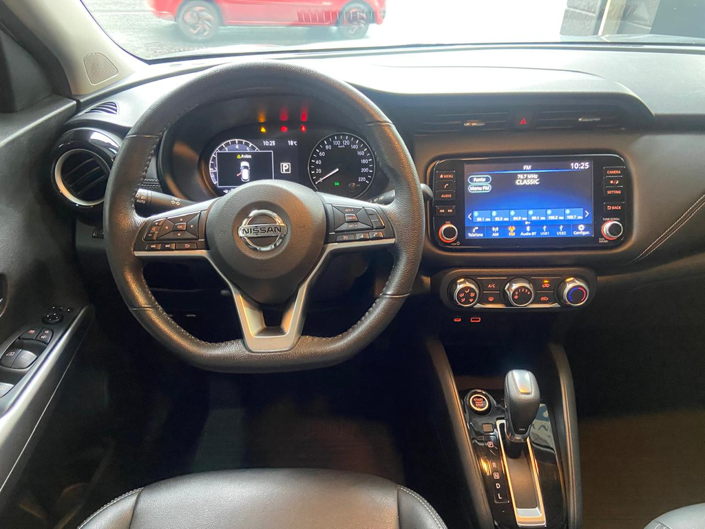 Nissan Kicks Cinza