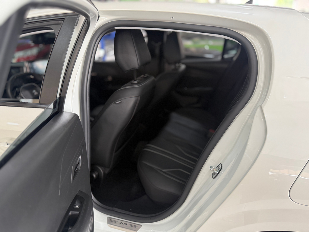 Peugeot 208 Branco