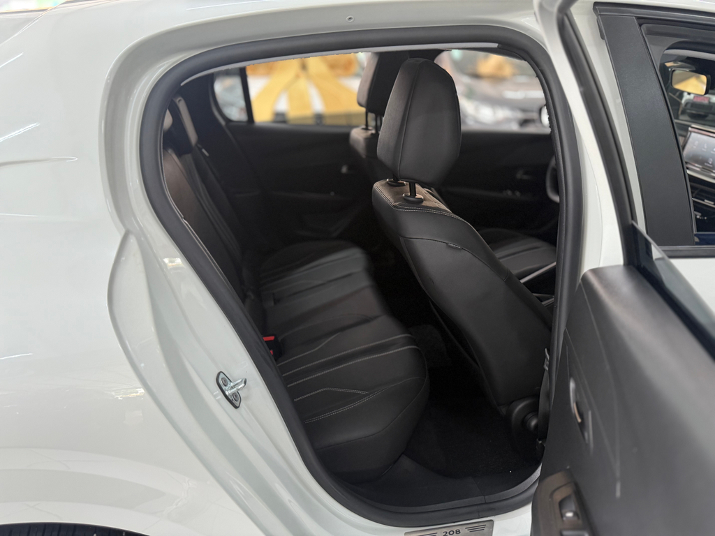 Peugeot 208 Branco