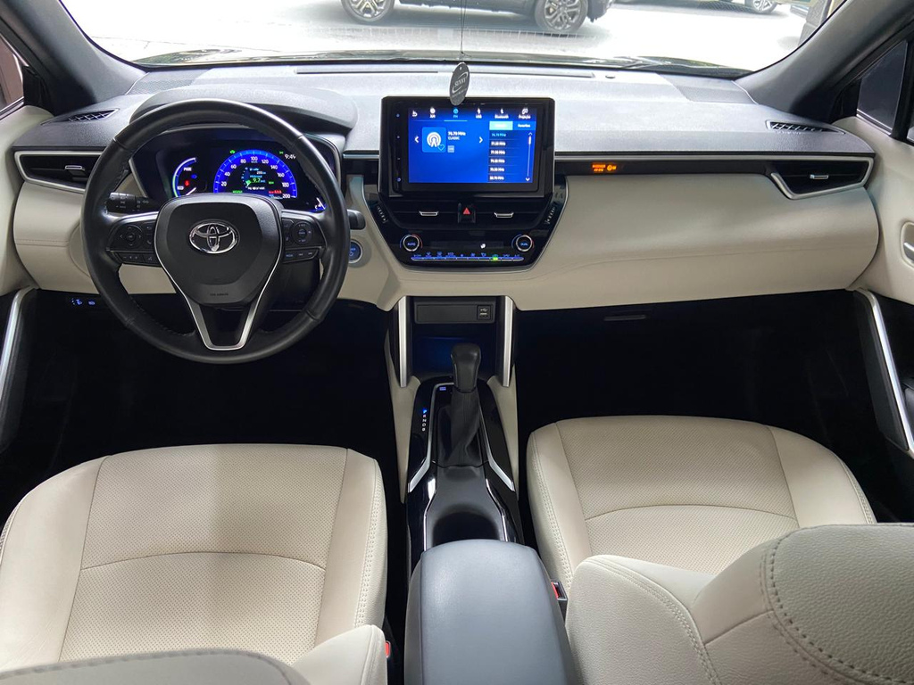 Toyota Corolla Cross Preto