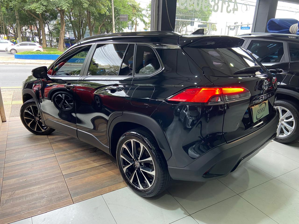 Toyota Corolla Cross Preto