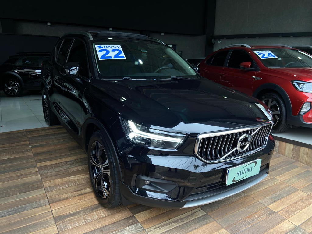 Volvo XC40 Preto
