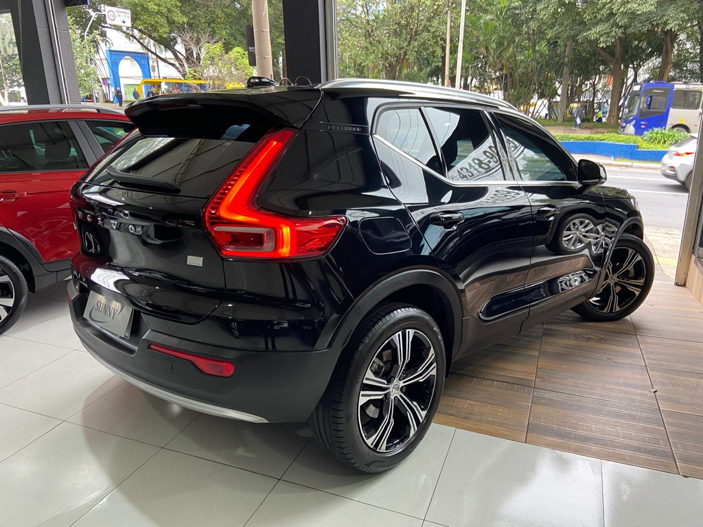 Volvo XC40 Preto