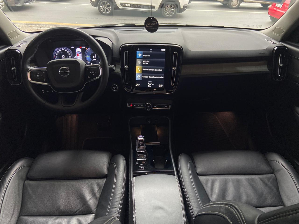 Volvo XC40 Preto