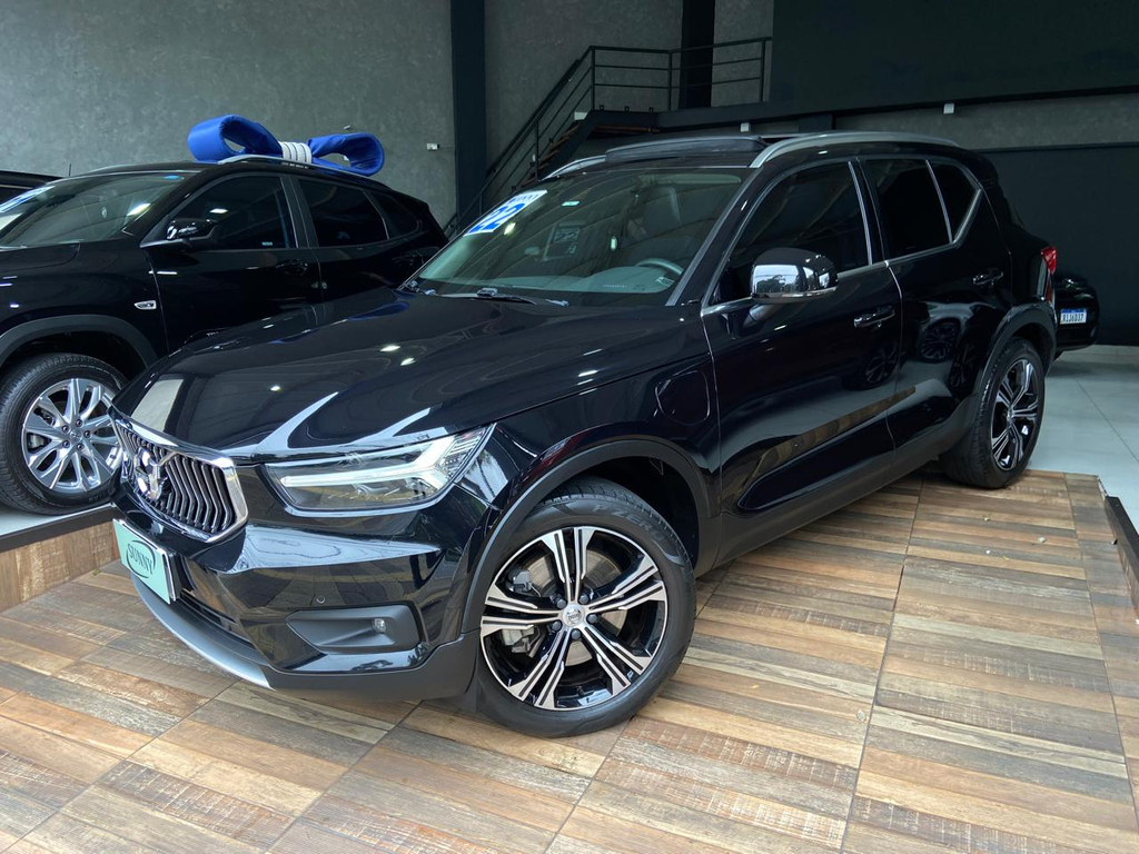 Volvo XC40 Preto