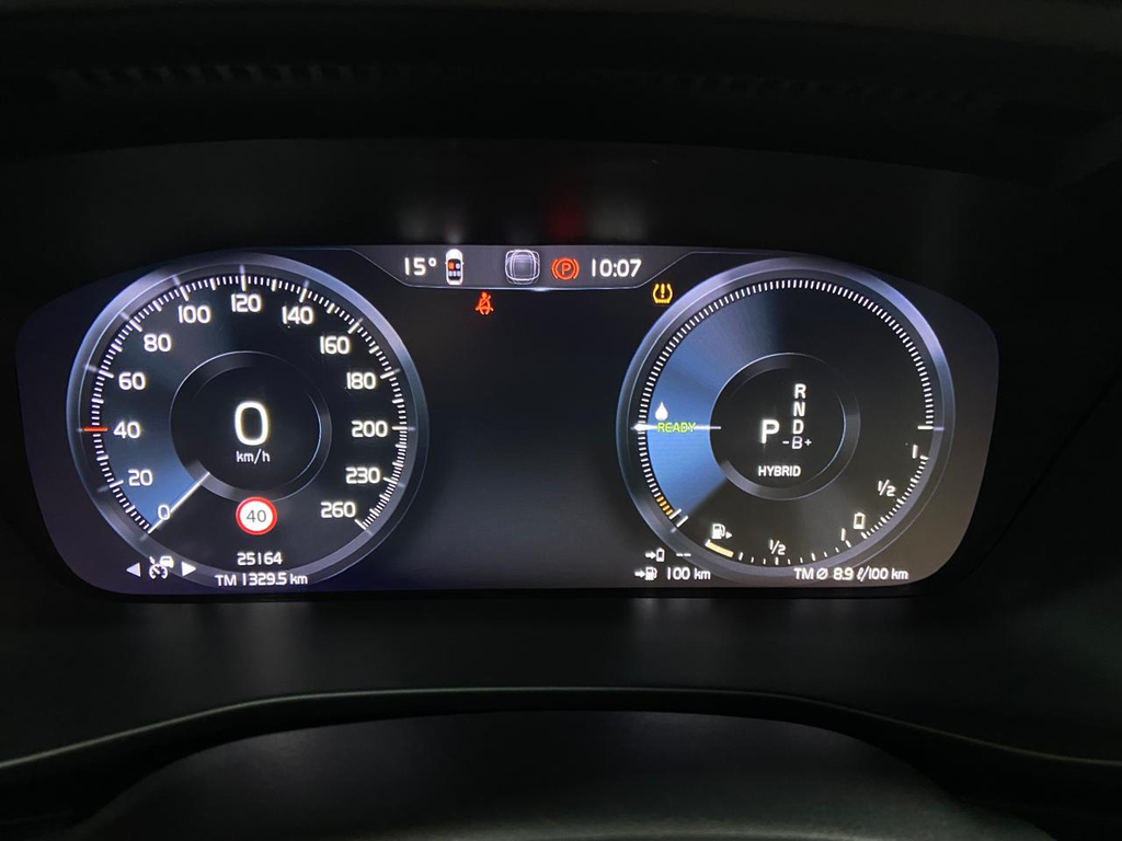Volvo XC40 Preto