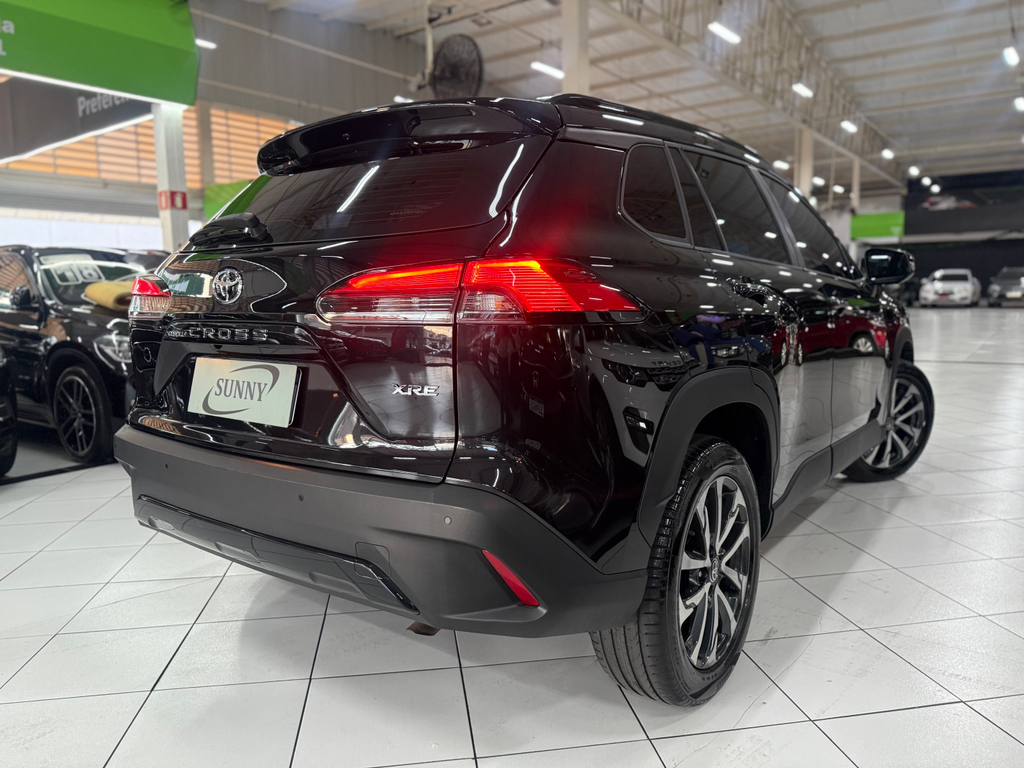 Toyota Corolla Cross Preto