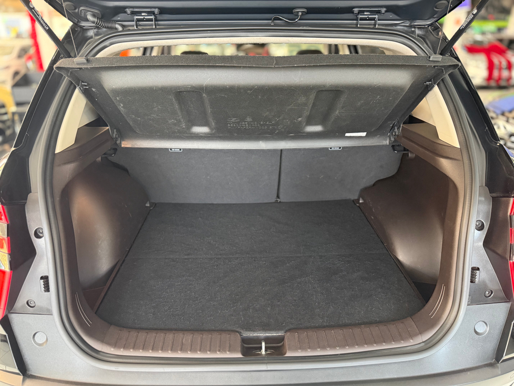 Hyundai Creta Preto