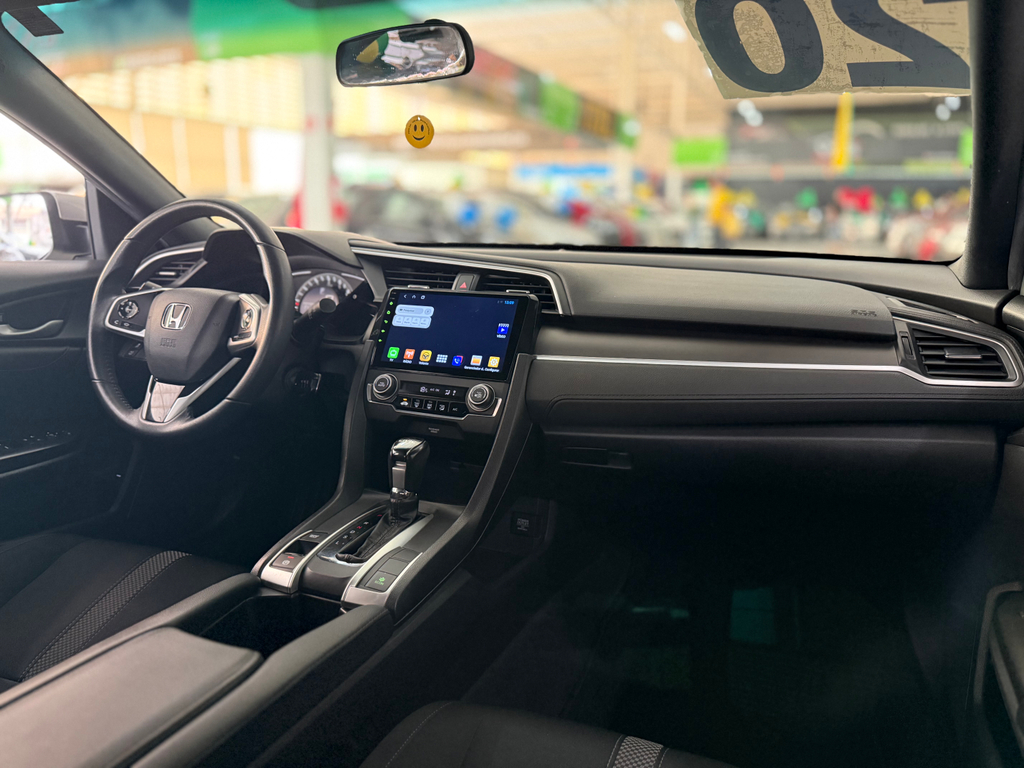 Honda Civic Sedan Prata
