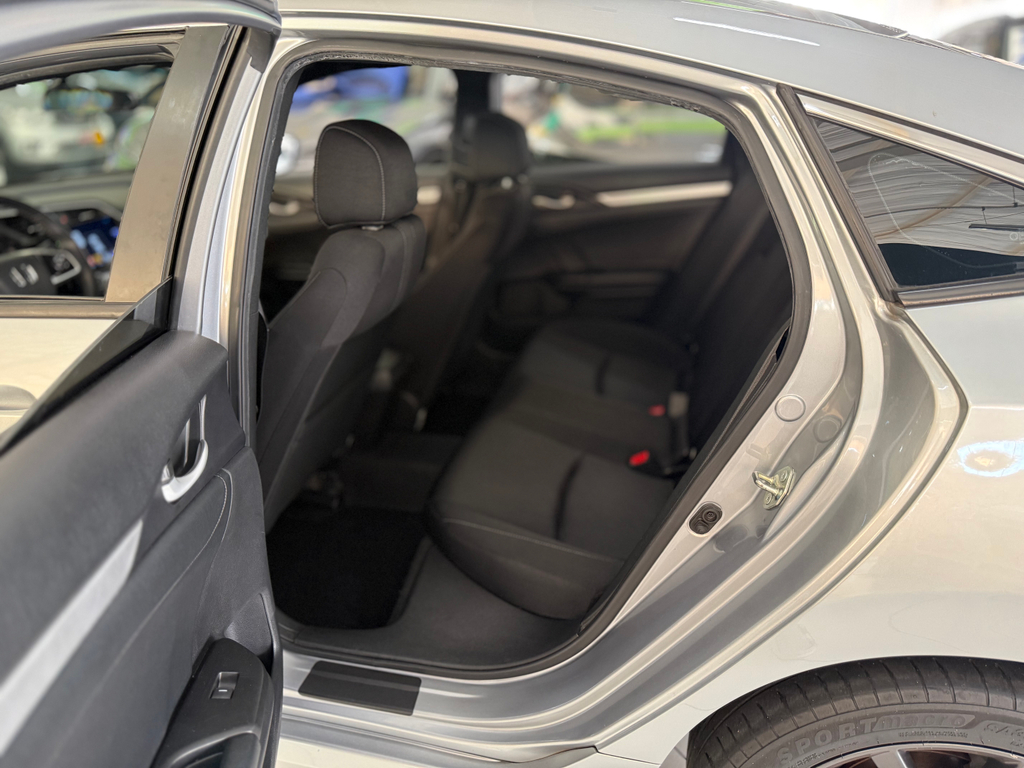 Honda Civic Sedan Prata