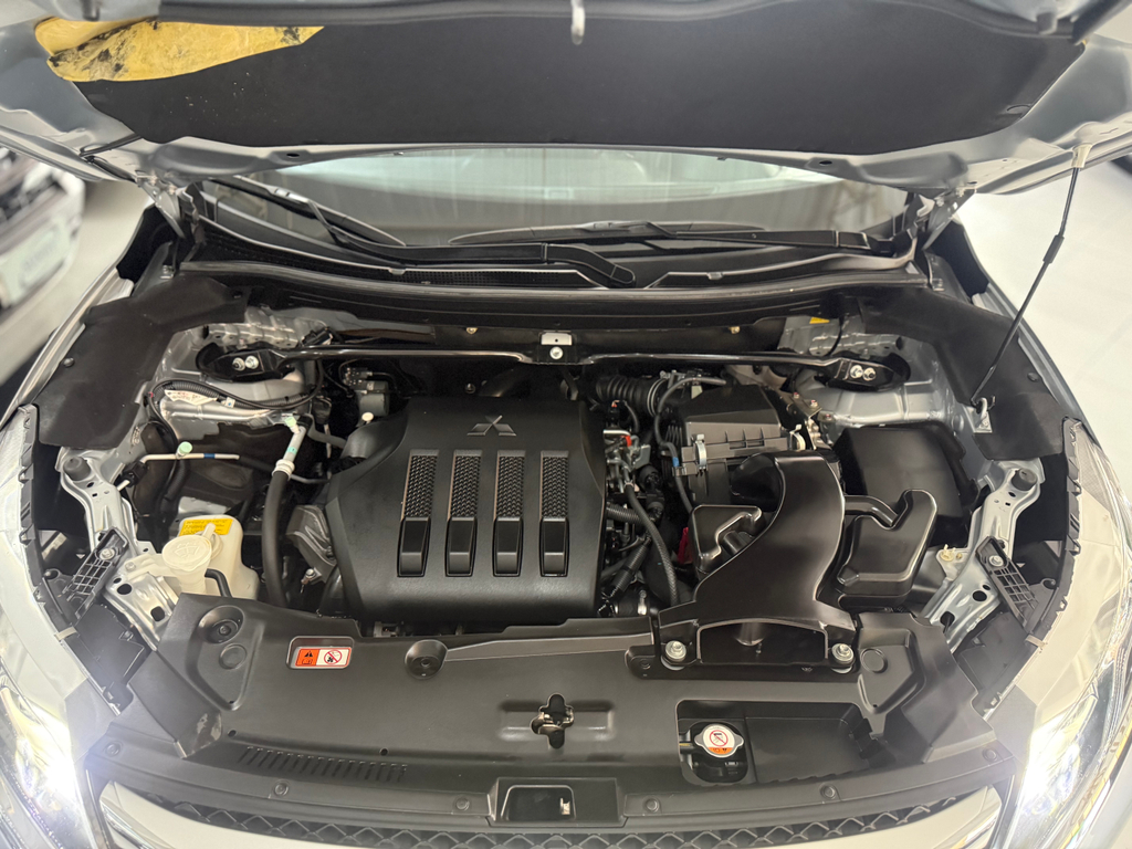 Mitsubishi Eclipse Cross Prata