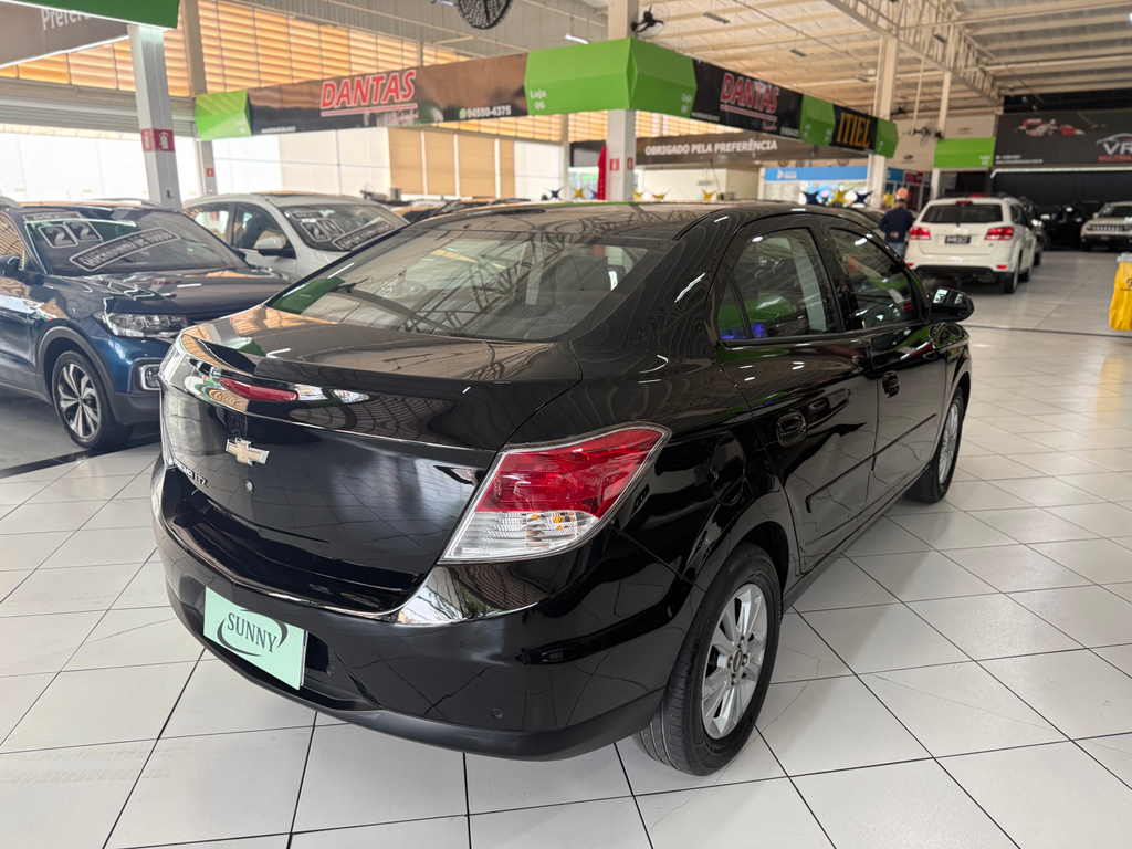 Chevrolet Prisma Preto