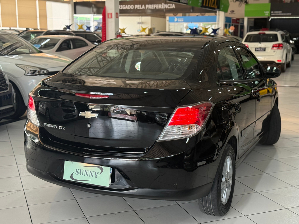 Chevrolet Prisma Preto