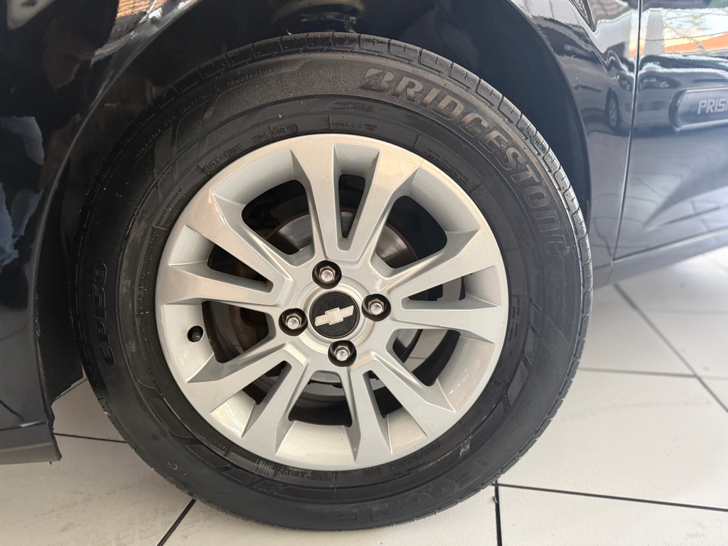 Chevrolet Prisma Preto